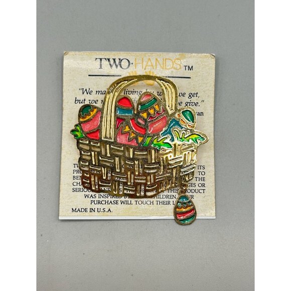 Vintage Easter Basket Pin Brooch Two Hands Brand Gold Tone Enamel Made In USA - Picture 3 of 6